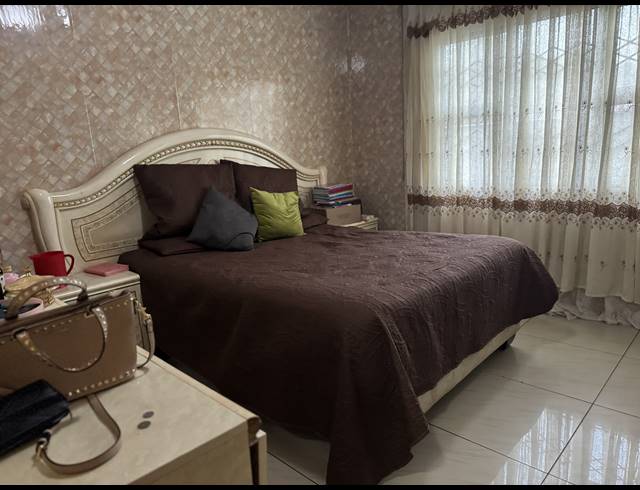 3 BEDROOM FREEHOLD FOR SALE IN MPOPHOMENI